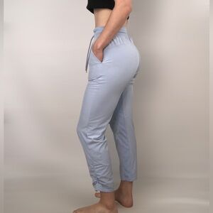 Lululemon Beyond the Studio Crop Pants Blue Linen Size 2